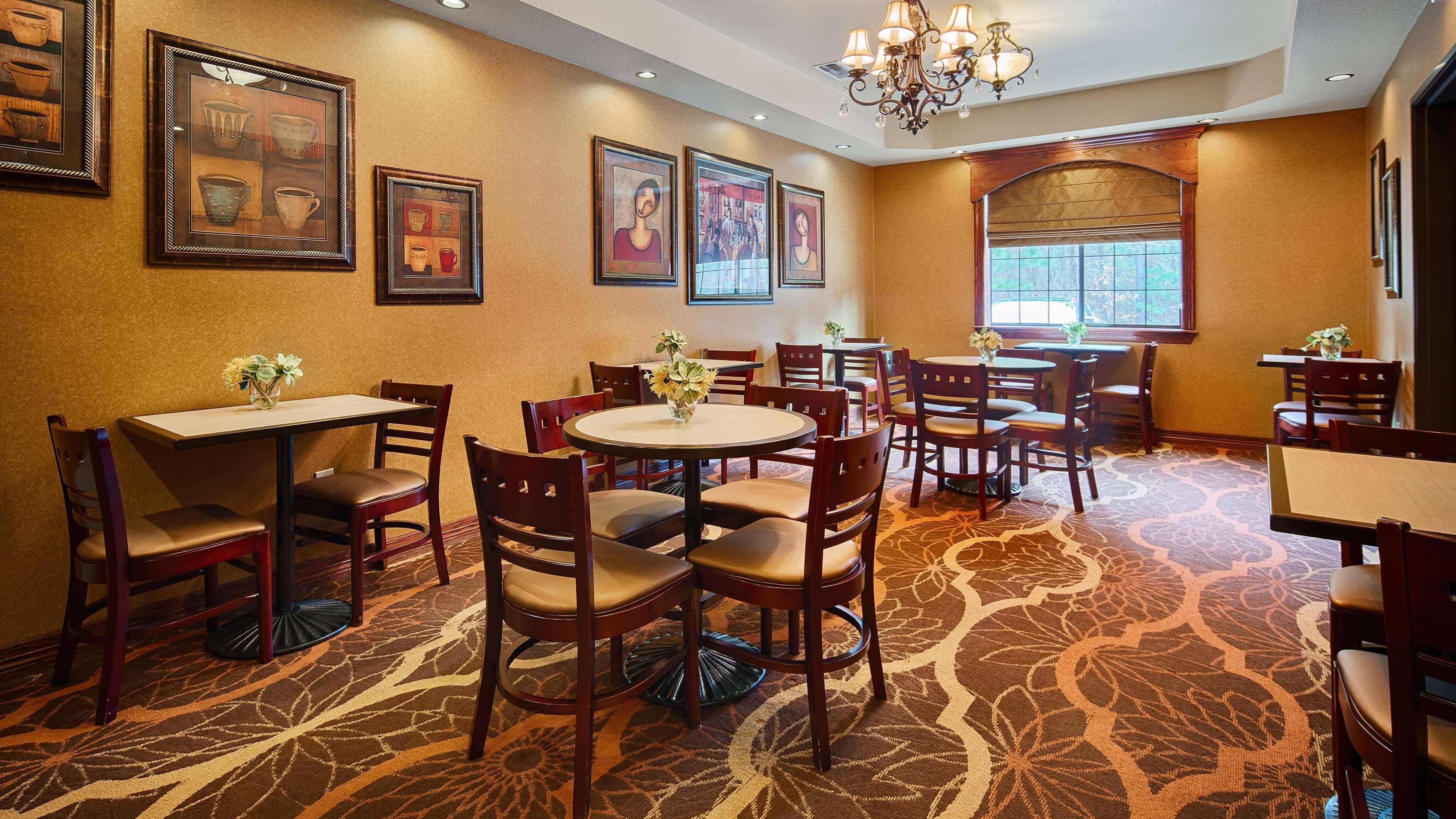 Best Western Plus Crown Colony Inn & Suites Lufkin Luaran gambar