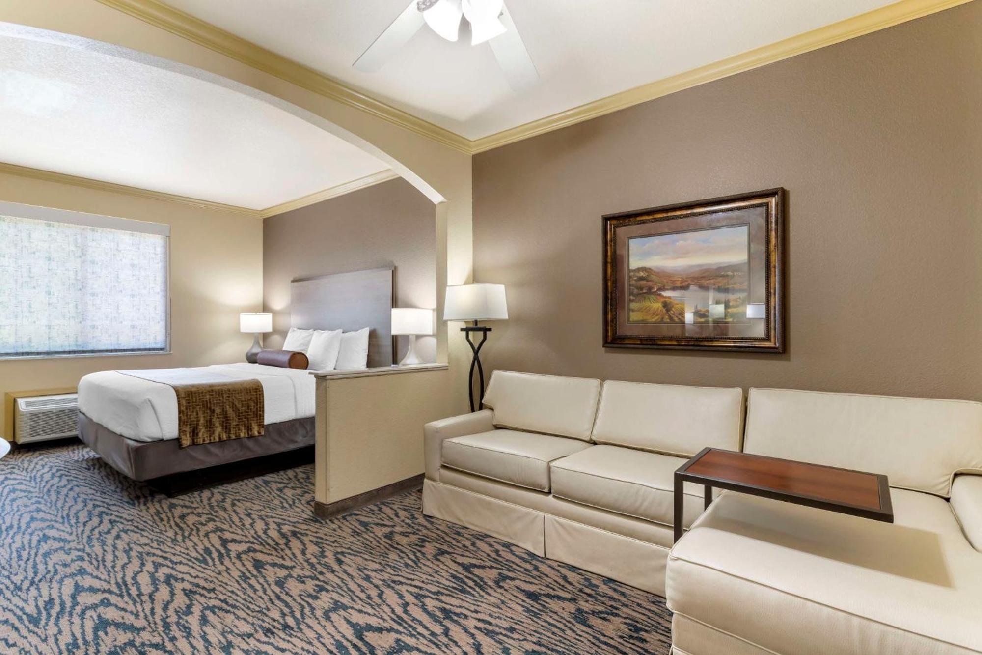 Best Western Plus Crown Colony Inn & Suites Lufkin Luaran gambar