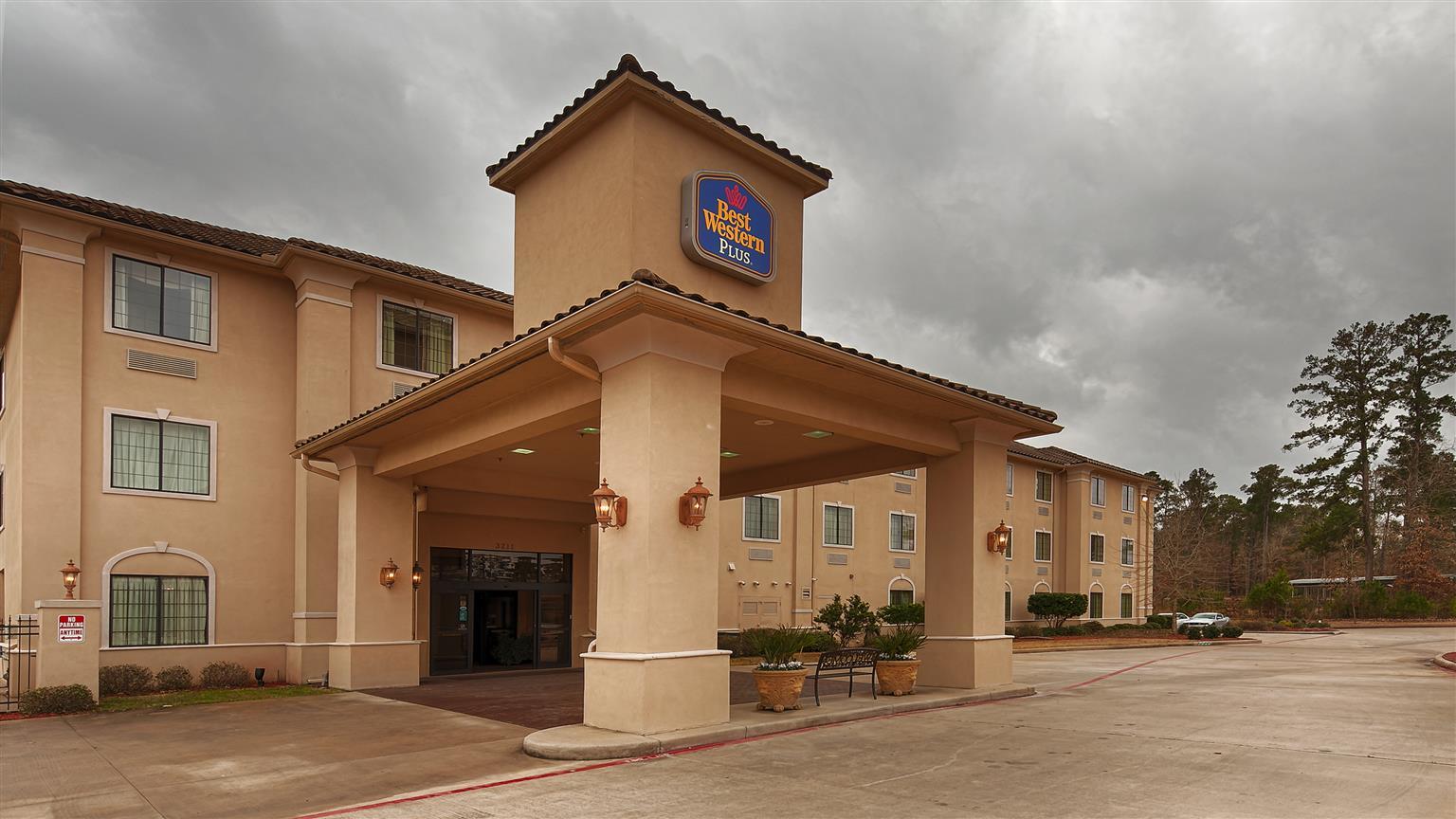 Best Western Plus Crown Colony Inn & Suites Lufkin Luaran gambar
