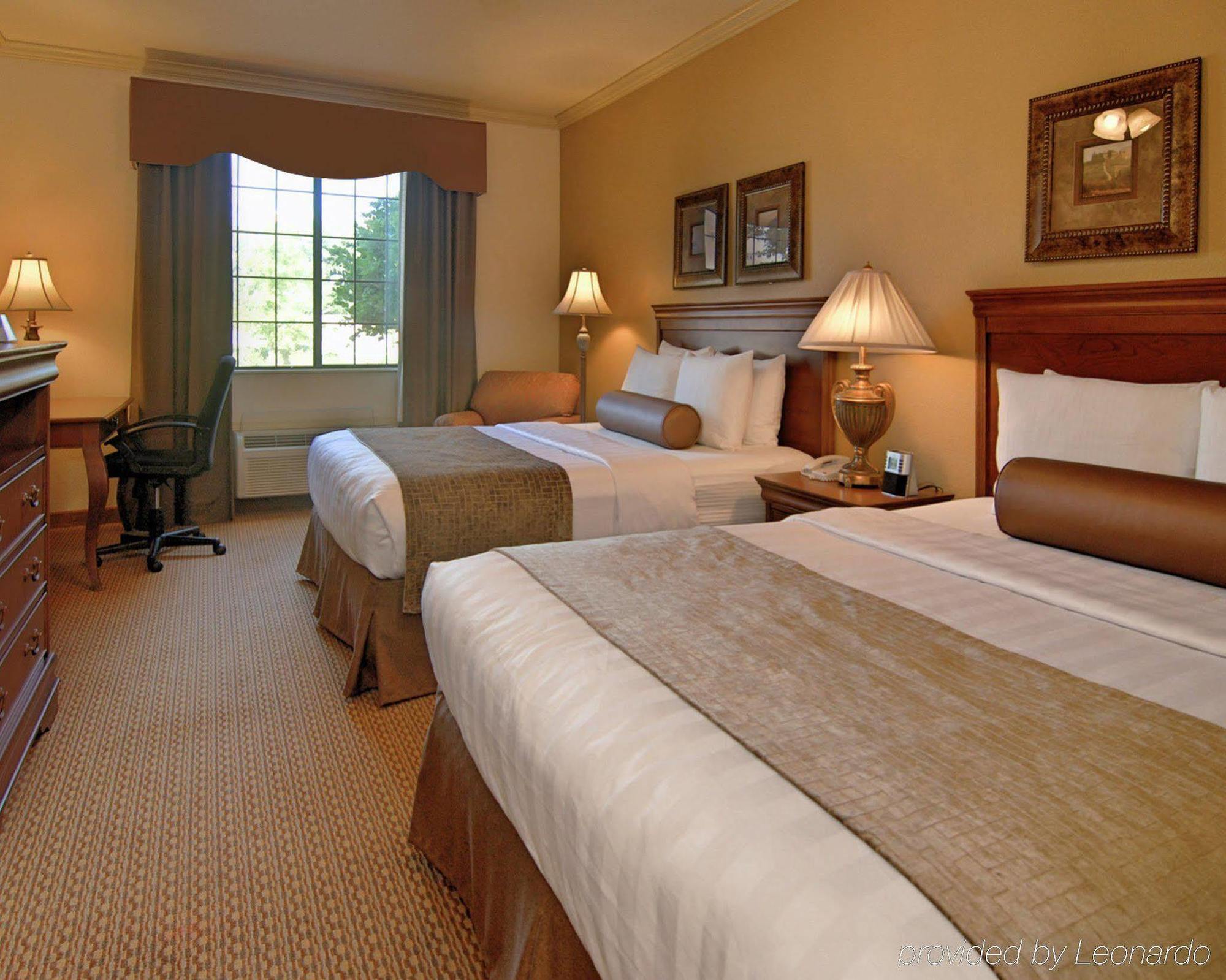 Best Western Plus Crown Colony Inn & Suites Lufkin Luaran gambar