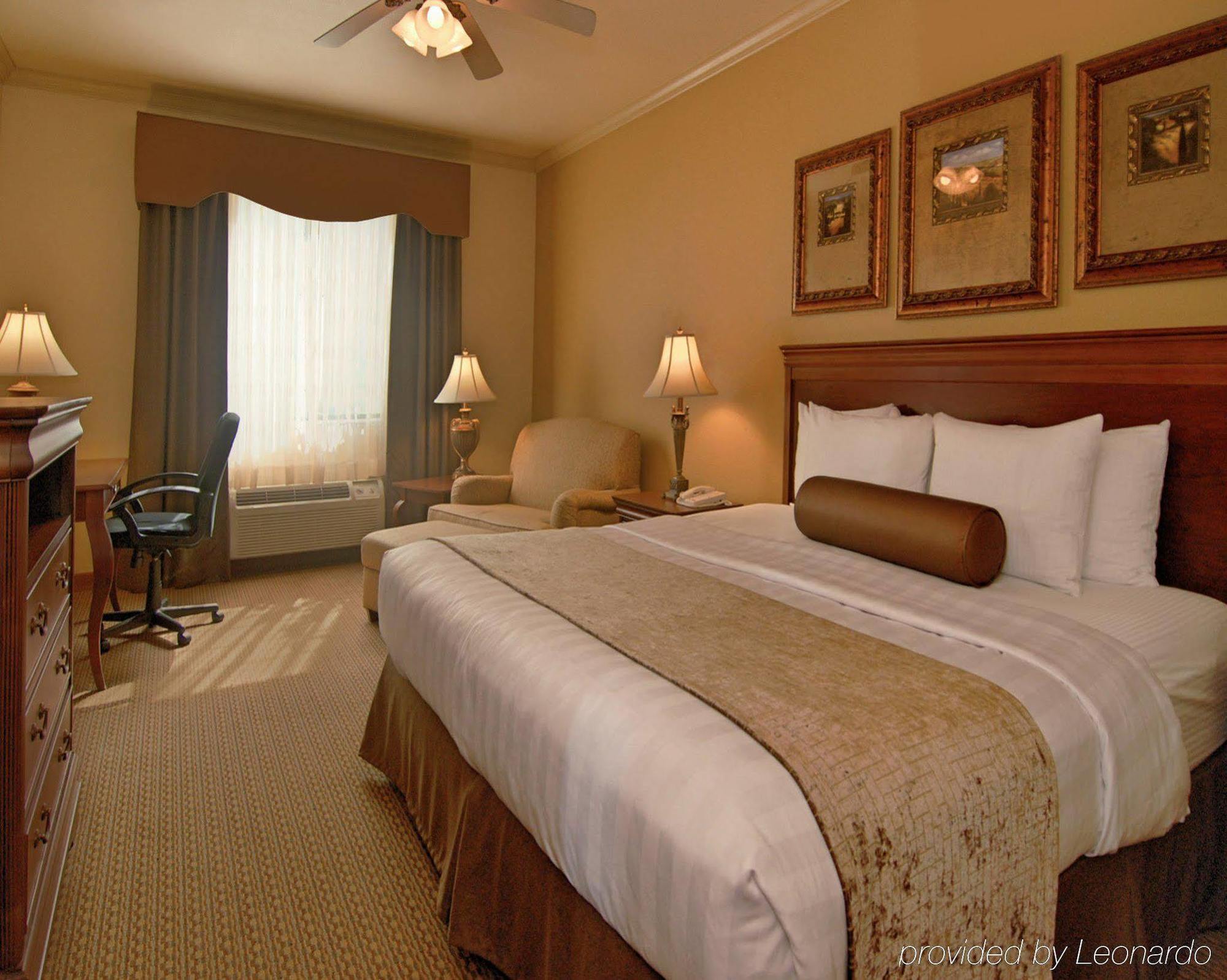 Best Western Plus Crown Colony Inn & Suites Lufkin Luaran gambar