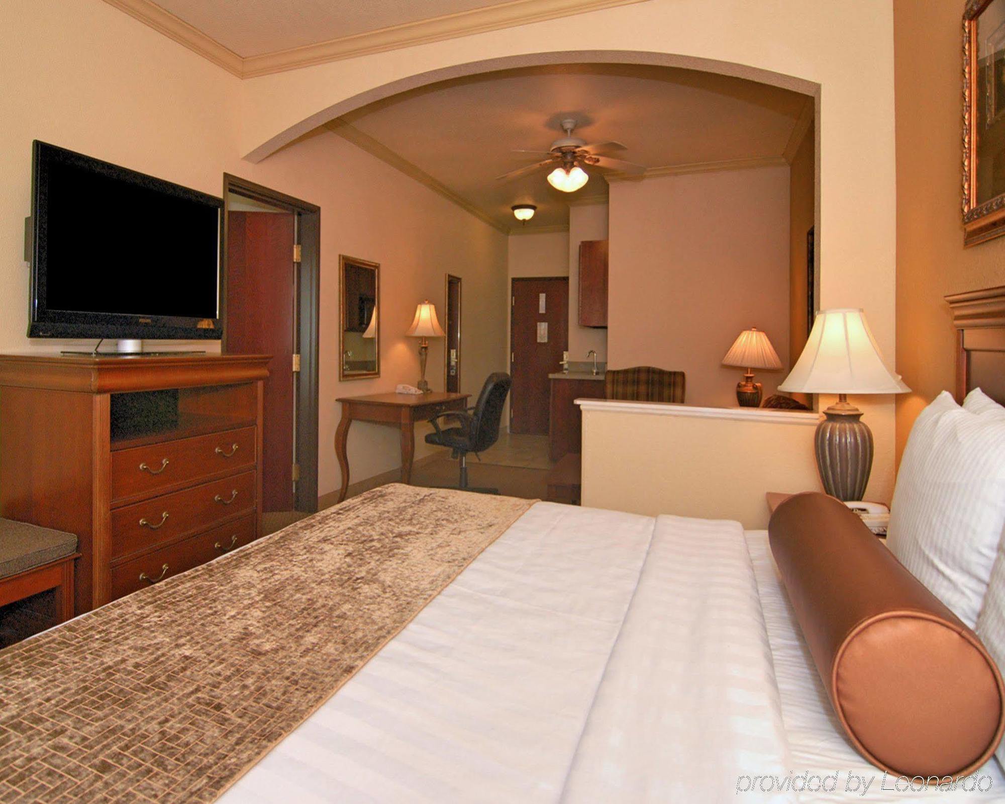 Best Western Plus Crown Colony Inn & Suites Lufkin Luaran gambar