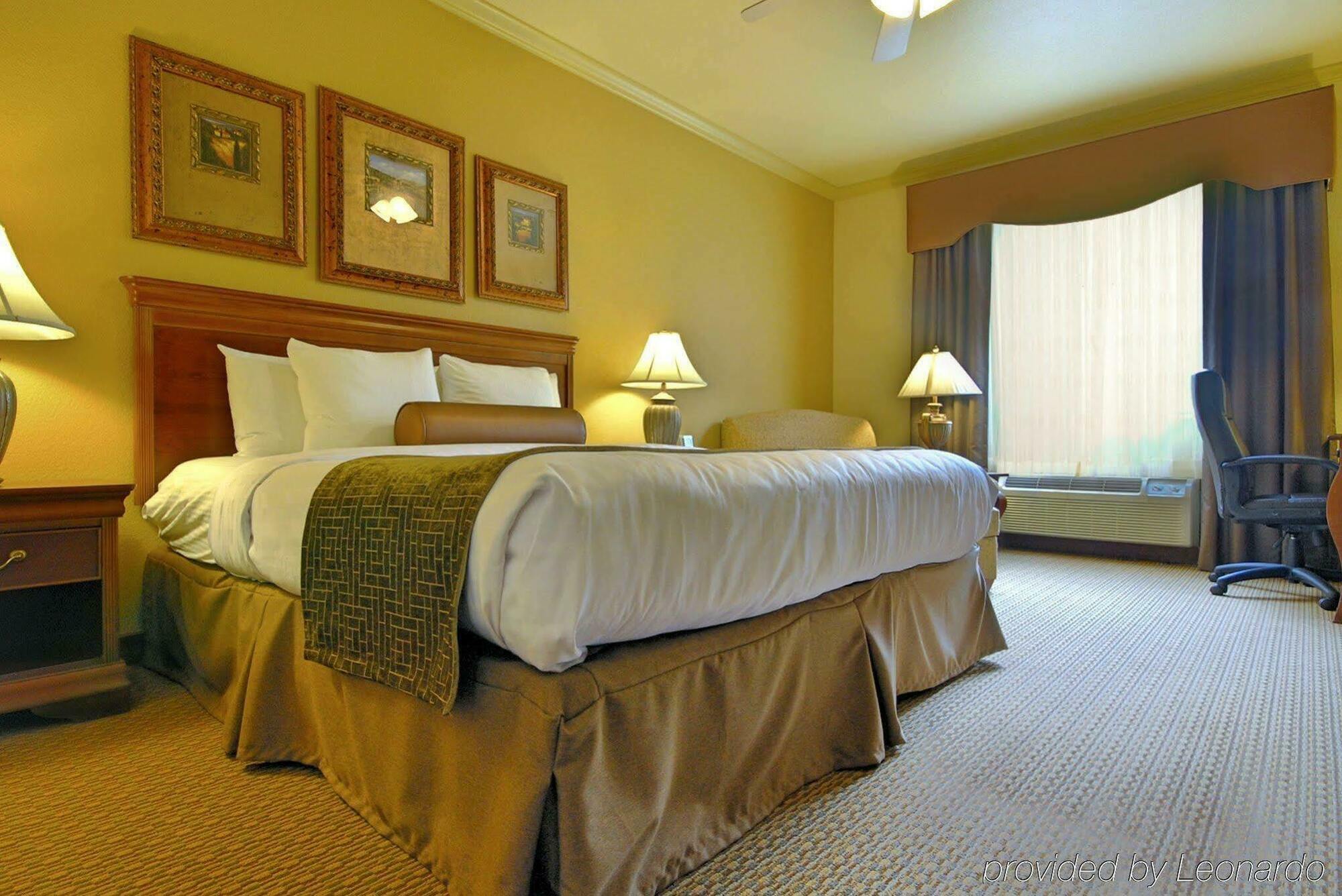 Best Western Plus Crown Colony Inn & Suites Lufkin Luaran gambar