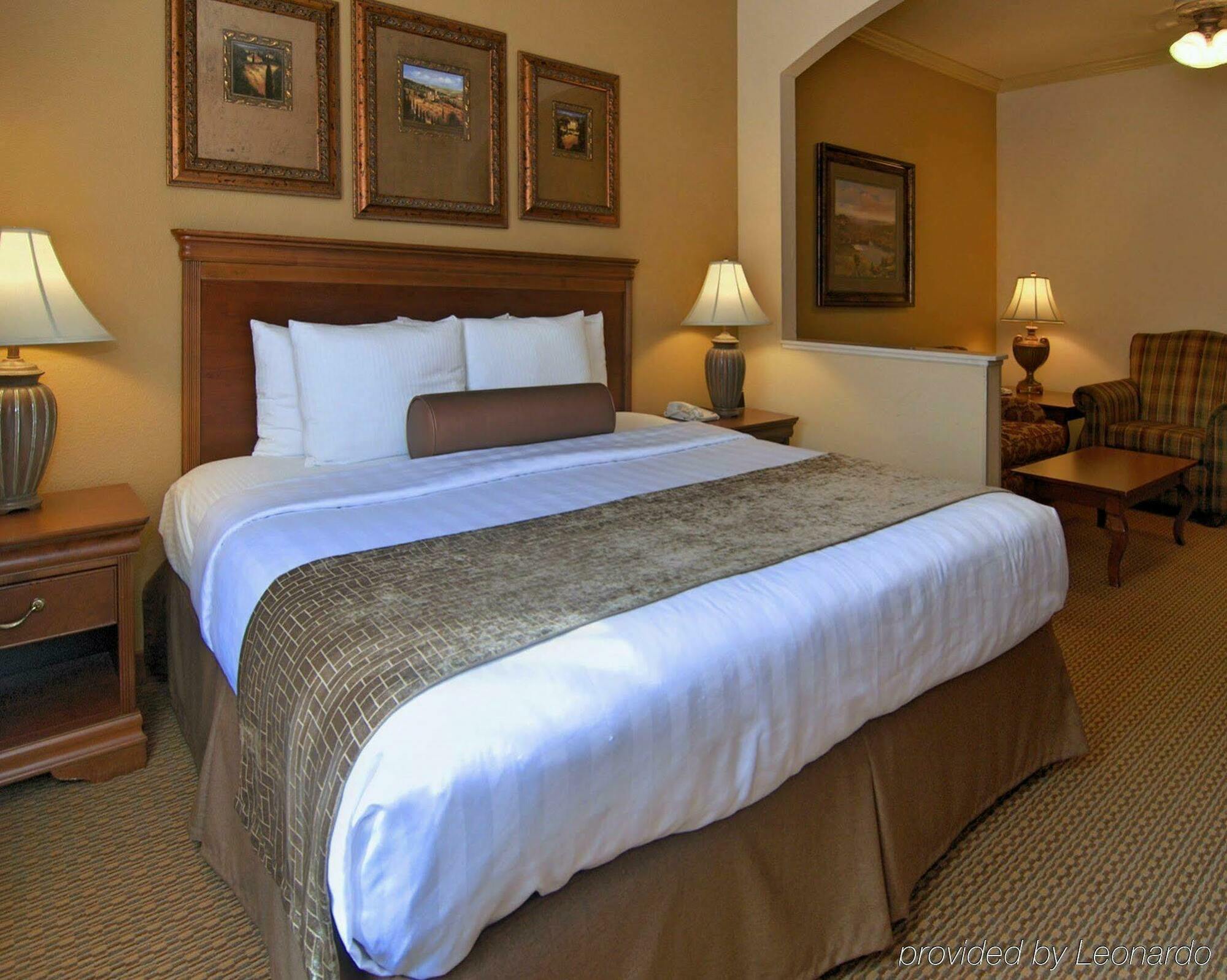 Best Western Plus Crown Colony Inn & Suites Lufkin Luaran gambar