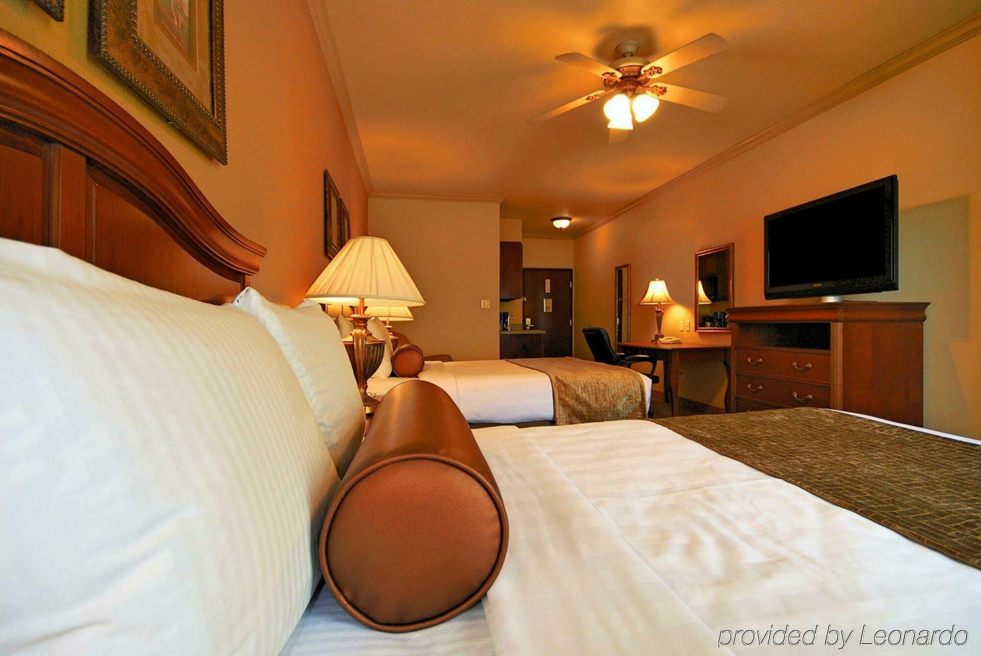 Best Western Plus Crown Colony Inn & Suites Lufkin Luaran gambar